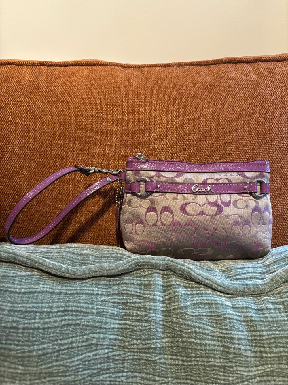 Coach Signature Jacquard Wristlet Khaki Lilac